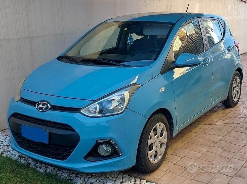Usata Hyundai i10 69 CV (50 kW) 2014 Blu Utilitaria
