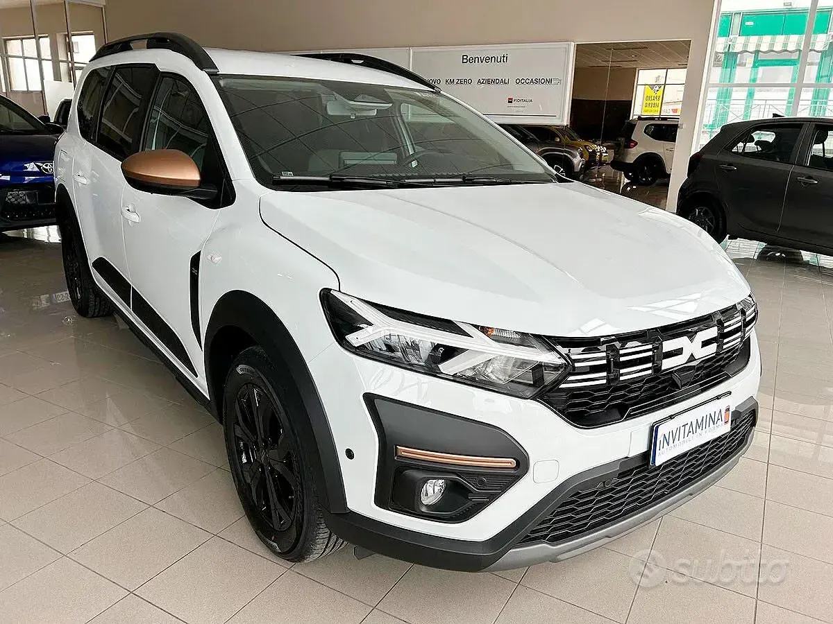 Usata Dacia Jogger Extreme 101 CV (74 kW) 2026 Monovolume