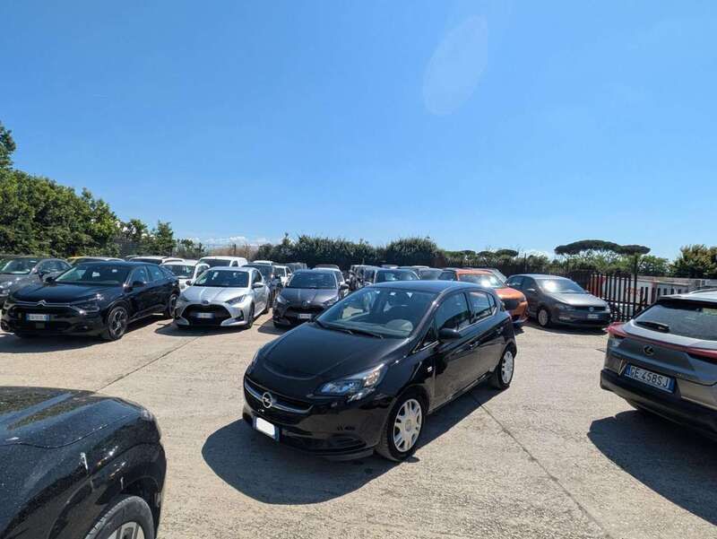 Nero Usata 2018 Opel Corsa Tre volumi | 8400 € (Ottimo prezzo) - Immagine 1/4