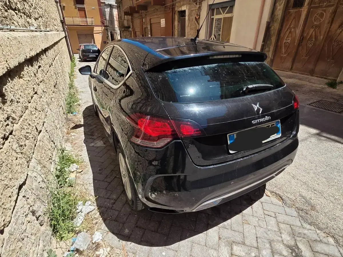 Usata Citroën DS4 Business Class 114 CV (83 kW) 2013 Nero Utilitaria