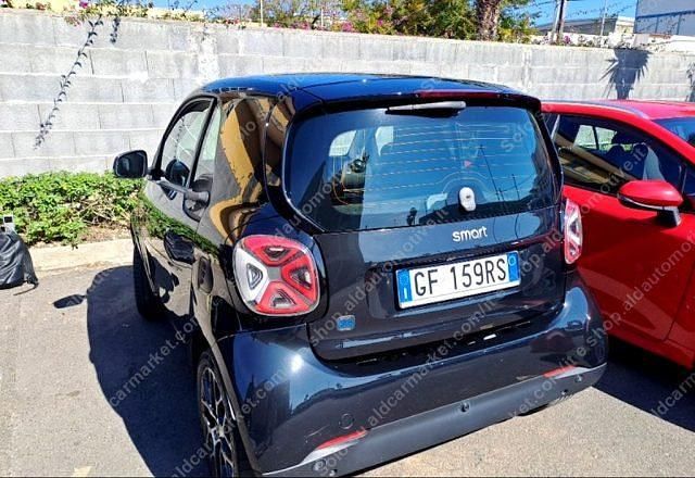 Usata Smart ForTwo Electric Drive Prime 41 kW (56 CV) 2021 Nero Utilitaria
