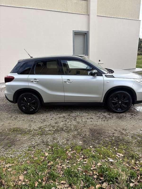 Usata Suzuki Vitara 111 CV (81 kW) 2020 SUV