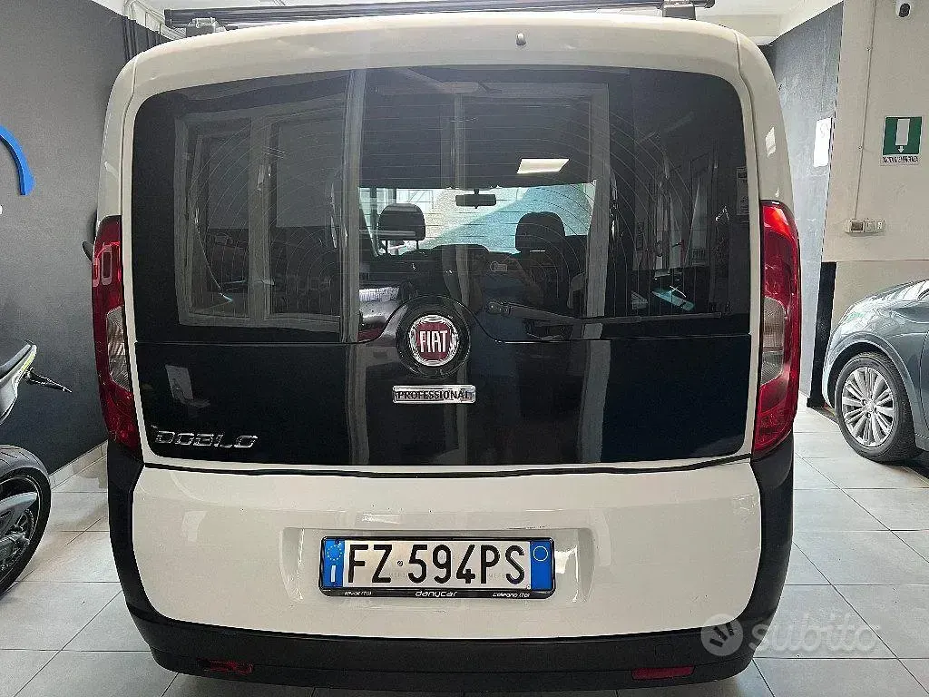 Usata Fiat Doblò S 95 CV (69 kW) 2019 Bianco Monovolume