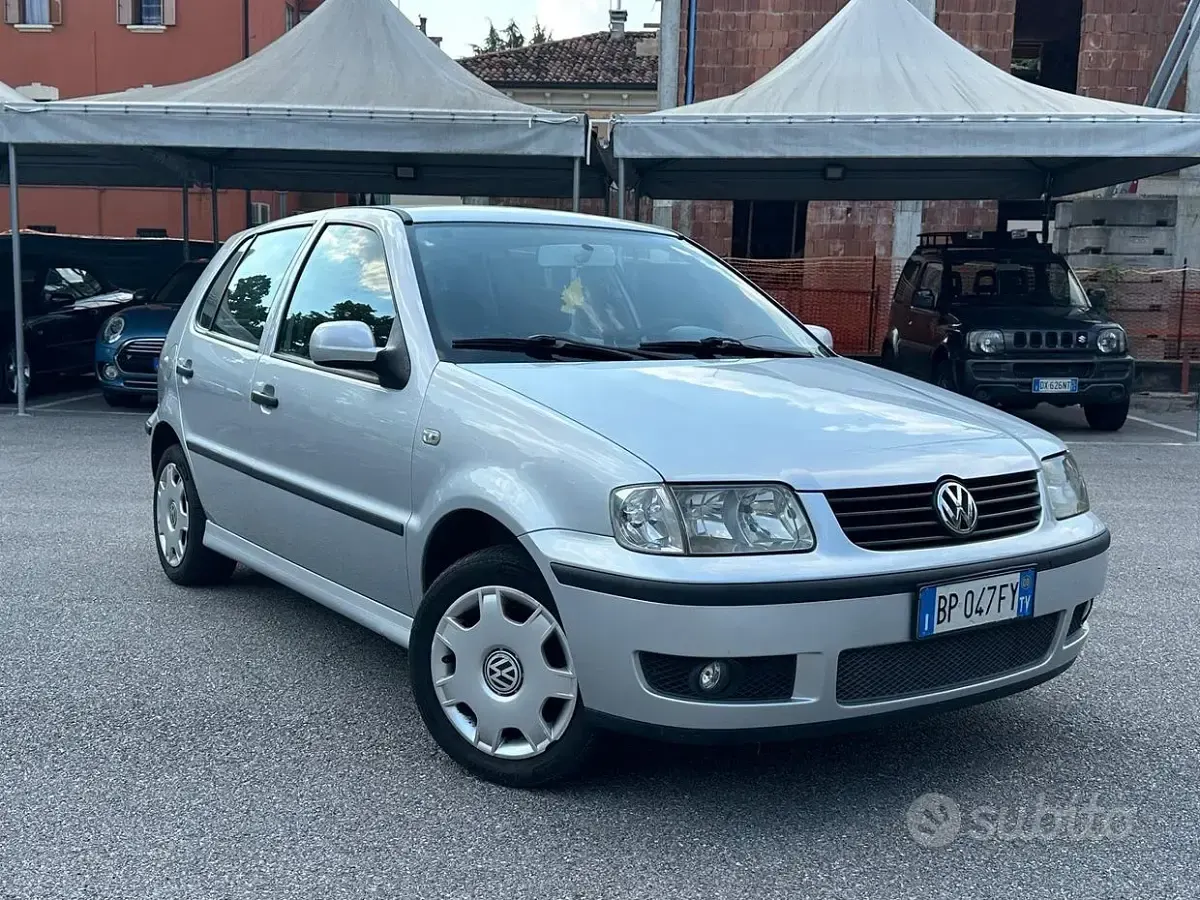 Usata VW Polo Highline 75 CV (55 kW) 2000 Grigio Berlina