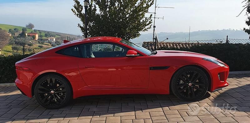 Usata Jaguar F-Type 340 CV (250 kW) 2016 Rosso Coupé