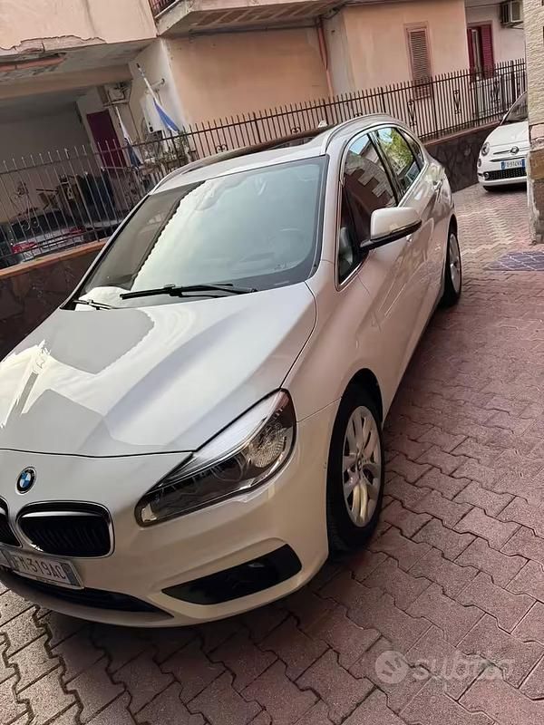 Usata BMW 216 Active Tourer Luxury Line 116 CV (85 kW) 2017 Bianco Monovolume