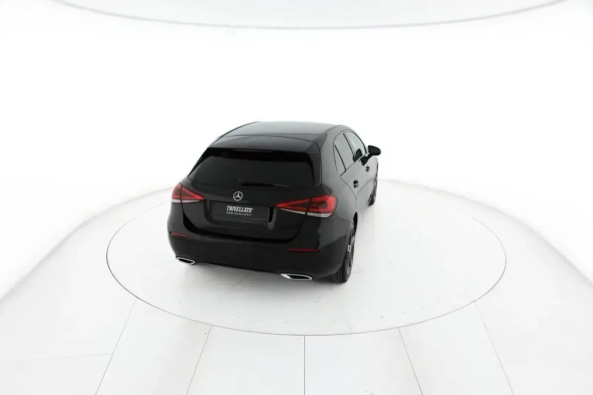 Usata Mercedes A180 116 CV (85 kW) 2022 Nero Berlina