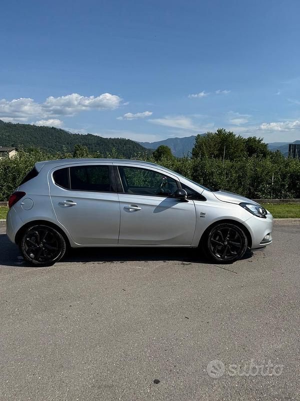 Usata Opel Corsa Edition 77 CV (56 kW) 2019 Grigio Utilitaria