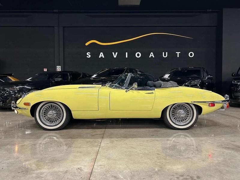 Usata Jaguar E-Type 256 CV (188 kW) 1969 Pale primrose yellow Cabrio