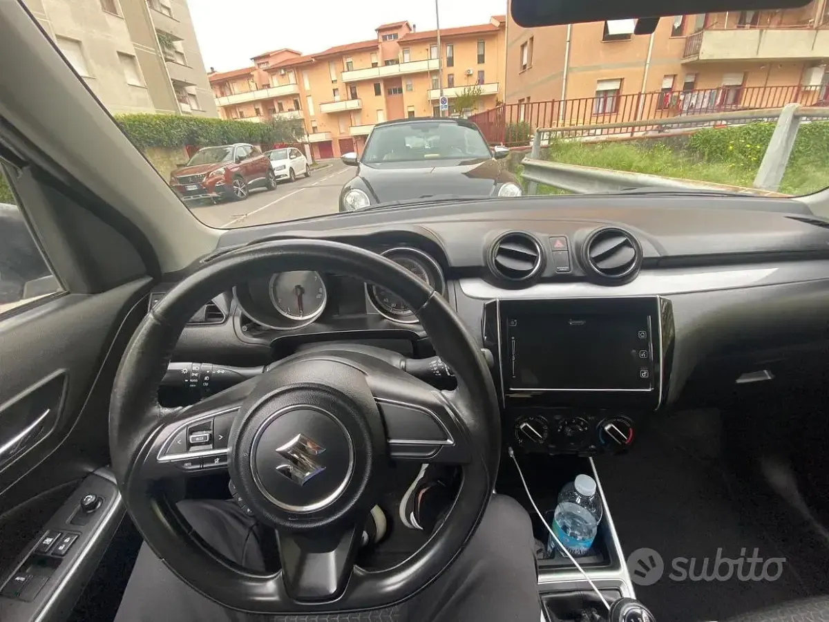 Usata Suzuki Swift 90 CV (66 kW) 2018 Grigio Utilitaria
