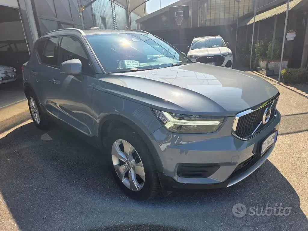 Usata Volvo XC40 Plus 197 CV (144 kW) 2022 Azzurro SUV