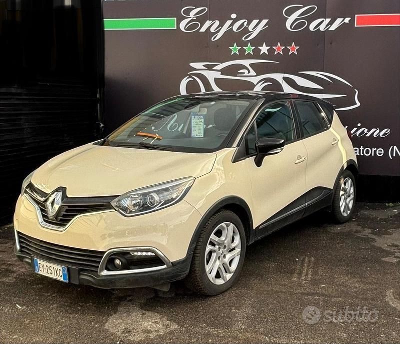 Usata Renault Captur 120 CV (88 kW) 2016 Beige SUV