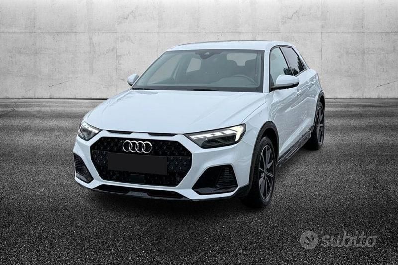 Usata Audi A1 Business 110 CV (80 kW) 2021 Bianco metallizzato SUV