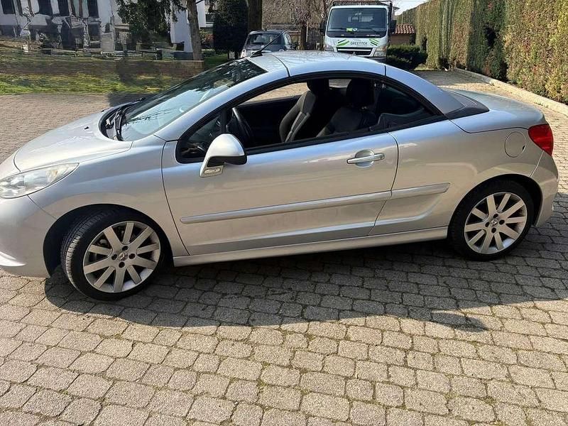 Gebraucht Peugeot 207 CC 150 PS (110 kW) 2008 Cabrio