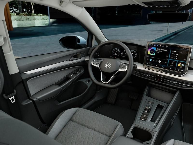 Nuova VW Golf VIII Edition 204 CV (150 kW) 2025 Crystal ice blue metallizzato Berlina