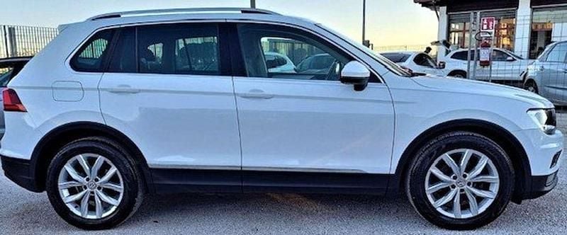 Bianco Usata 2018 VW Tiguan Style SUV | 15.000 € (Buon prezzo) - Immagine 1/4