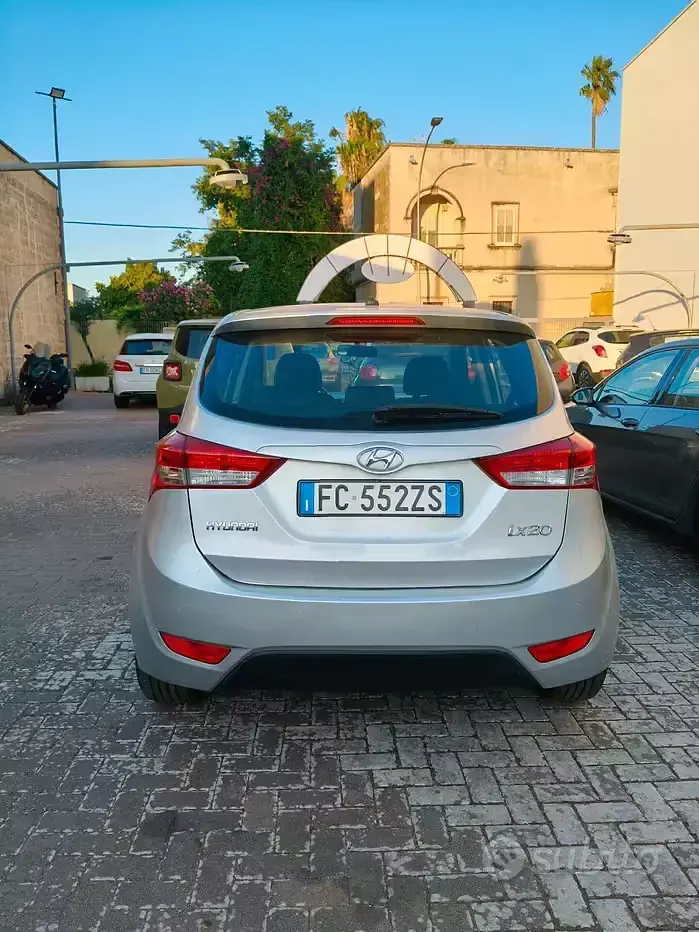 Usata Hyundai ix20 Xpossible 90 CV (66 kW) 2016 Grigio Utilitaria