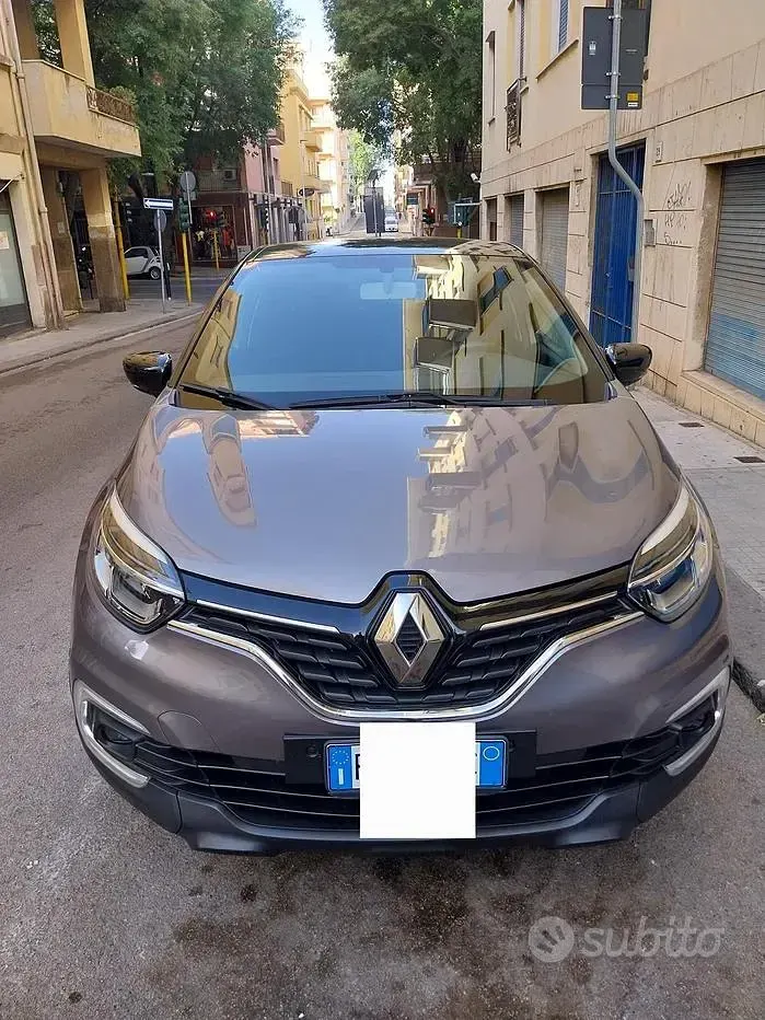 Usata Renault Captur 2018 Grigio SUV