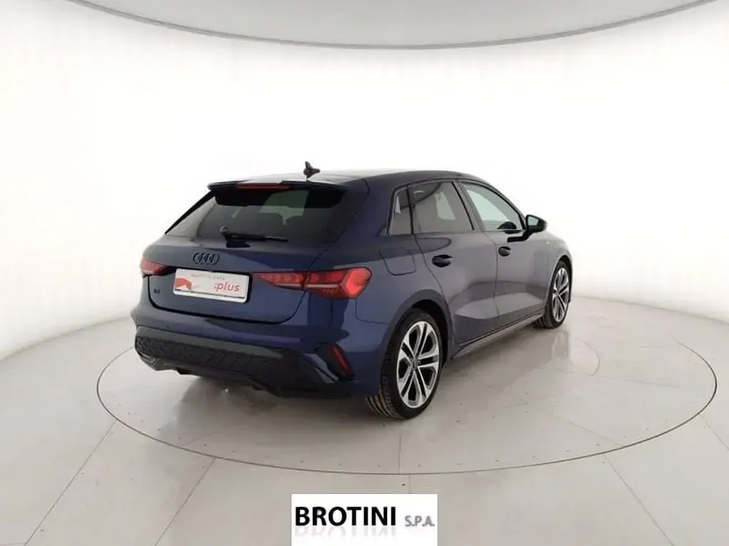 Usata Audi A3 S-Line 150 CV (110 kW) 2025 Blu/azzurro Berlina