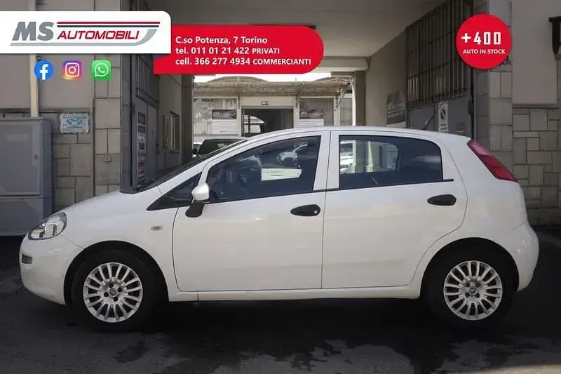 Usata Fiat Punto Lounge 75 CV (55 kW) 2015 Bianco Utilitaria