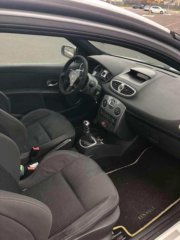 Usata Renault Clio II R.S. 197 CV (144 kW) 2008 Bianco Berlina