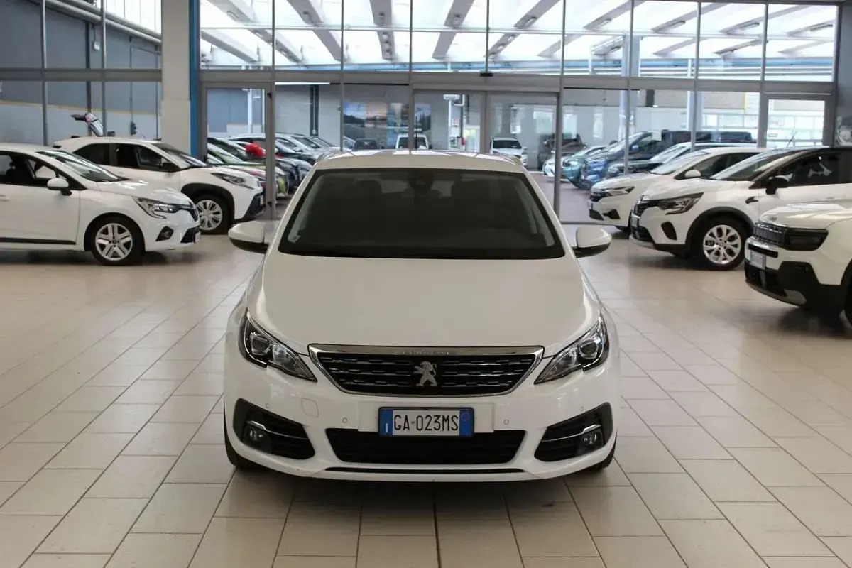 Usata Peugeot 308 SW Active 131 CV (96 kW) 2020 Bianco Station wagon