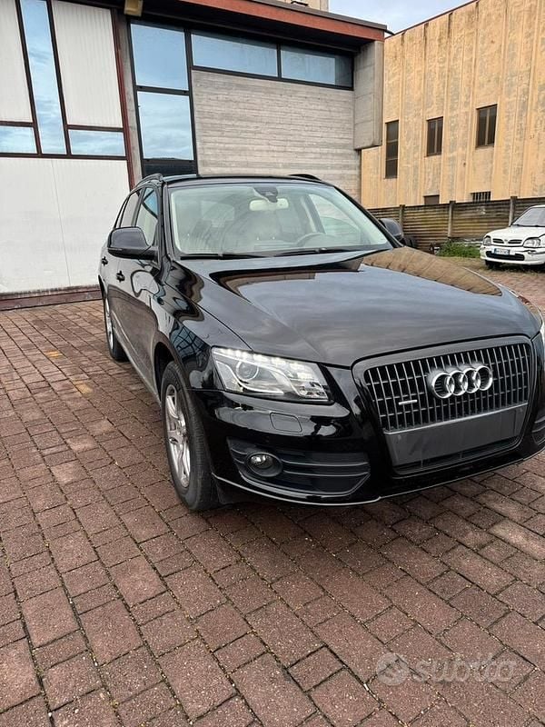 Nero Usata 2010 Audi Q5 Sport SUV | 10.500 € (Buon prezzo) - Immagine 1/4