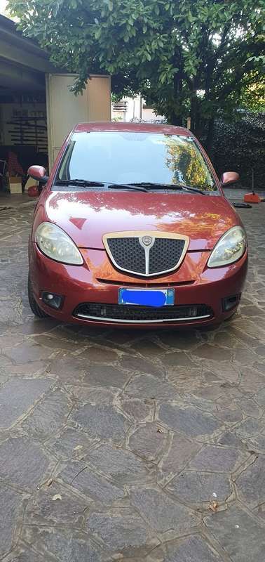 Usata Lancia Ypsilon 60 CV (44 kW) 2007 Rosso Utilitaria