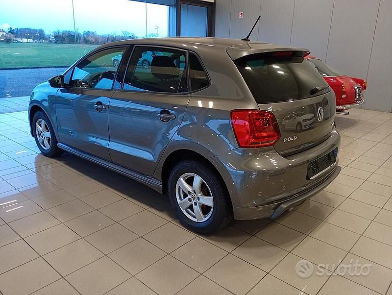 Usata VW Polo R-line 60 CV (44 kW) 2016 Grigio Berlina