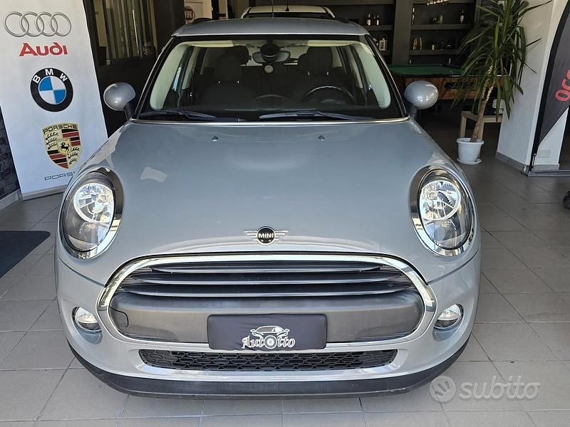 Usata Mini Cooper D 95 CV (69 kW) 2018 Grigio Utilitaria