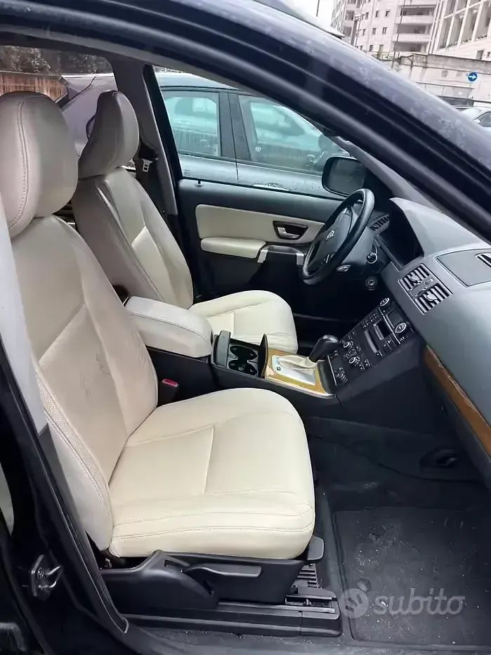 Usata Volvo XC90 185 CV (136 kW) 2007 Nero SUV