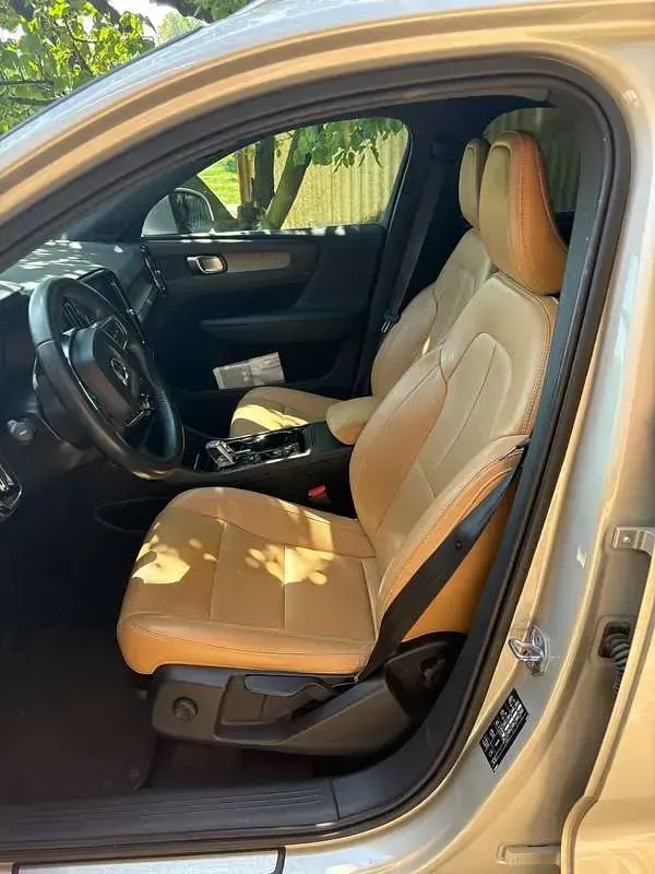 Usata Volvo XC40 Inscription 190 CV (139 kW) 2018 Beige SUV