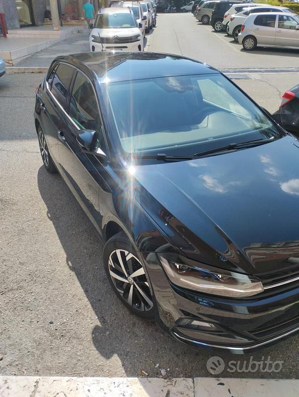 Usata VW Polo 90 CV (66 kW) 2020 Nero Utilitaria