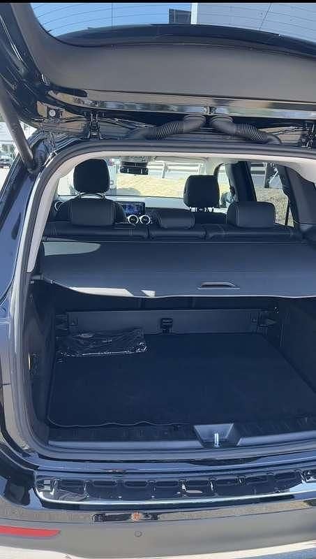 Usata Mercedes GLB180 Advanced 116 CV (85 kW) 2024 Nero SUV