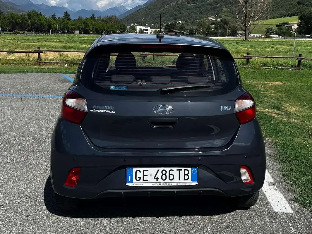 Usata Hyundai i10 Advanced 67 CV (49 kW) 2021 Blu/azzurro Utilitaria