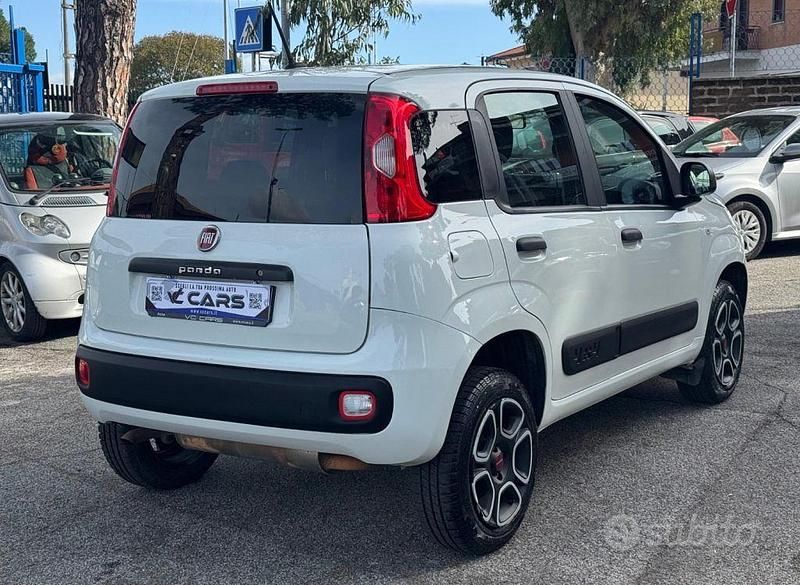 Usata Fiat Panda 4x4 S 86 CV (63 kW) 2022 Bianco Utilitaria