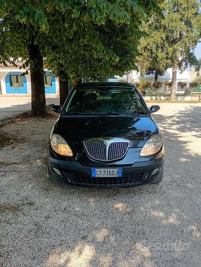 Usata Lancia Ypsilon 75 CV (55 kW) 2006 Utilitaria