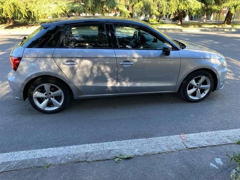 Usata Audi A1 Sportback Ambiente 95 CV (69 kW) 2015 Argento Utilitaria