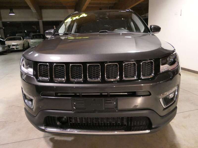 Usata Jeep Compass Limited 170 CV (125 kW) 2017 Grigio SUV