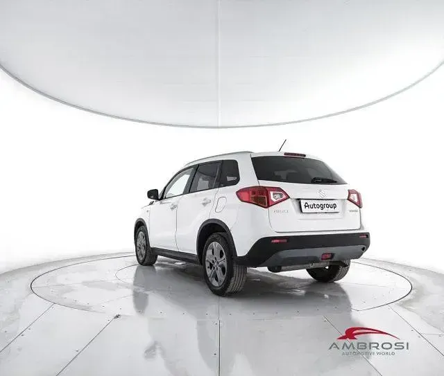 Second-hand Suzuki Vitara Cool 120 CP (88 kW) 2017 Alb SUV