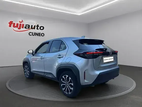 Usata Toyota Yaris Cross Trend 116 CV (85 kW) 2022 Grigio SUV