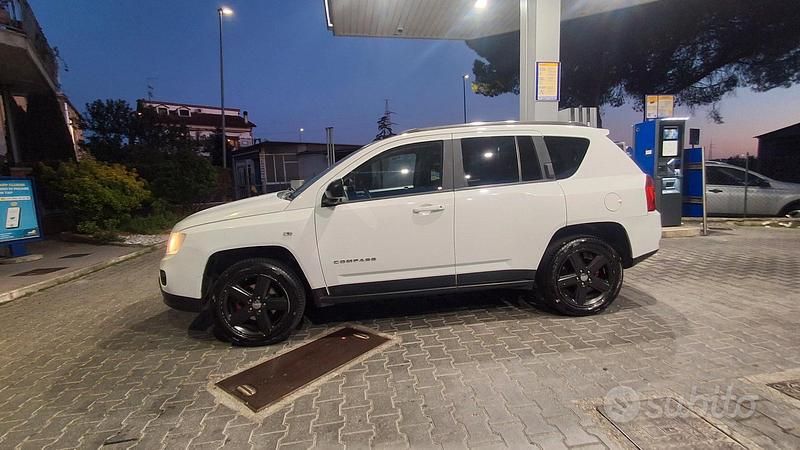 Usata Jeep Compass 163 CV (119 kW) 2012 Bianco SUV