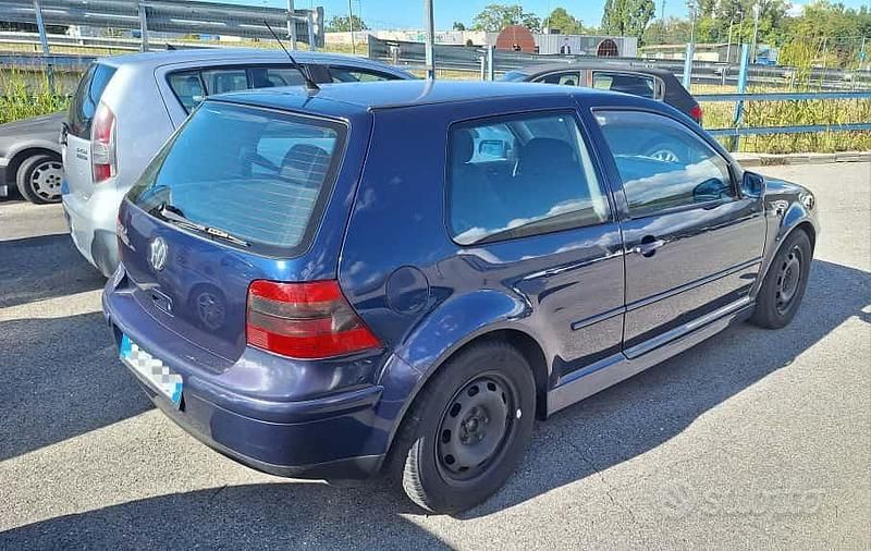 Usata VW Golf III 1999 Blu Utilitaria