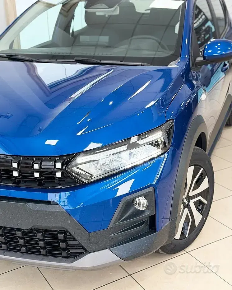 Nuova Dacia Sandero Stepway 101 CV (74 kW) 2026 Bluazzurro Berlina