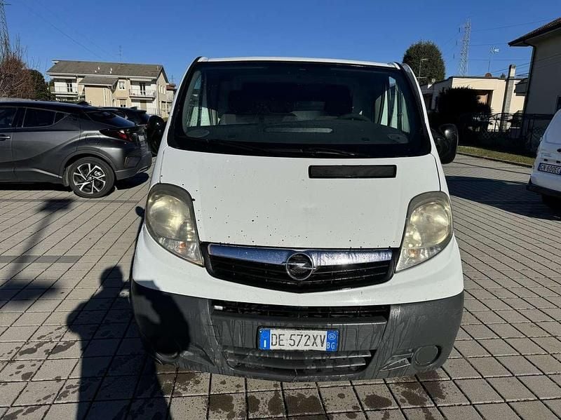 Usata Opel Vivaro 114 CV (83 kW) 2006 Bianco Monovolume