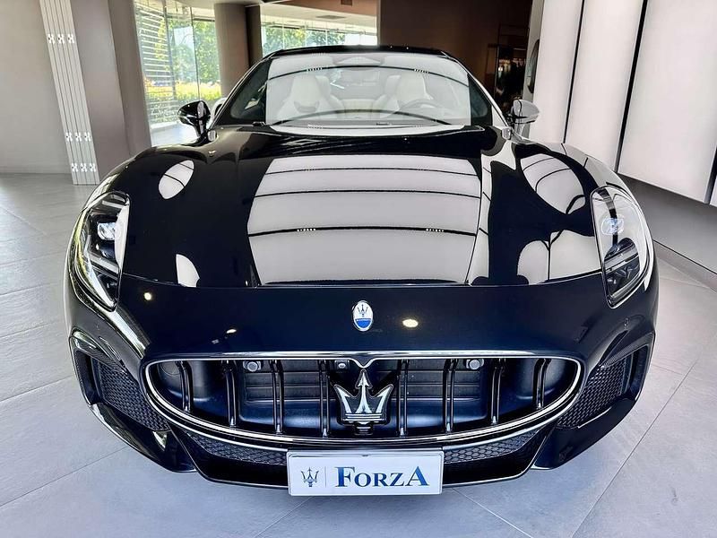 Usata Maserati Granturismo 551 CV (405 kW) 2023 Nero assoluto Coupé