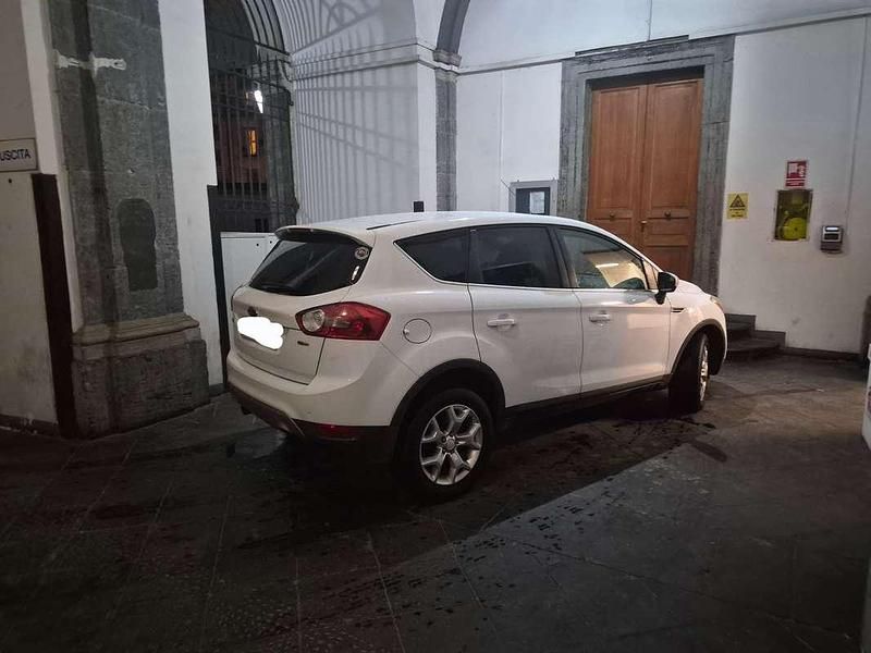 Usata Ford Kuga 140 CV (102 kW) 2009 Bianco SUV