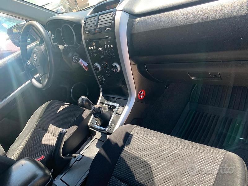 Usata Suzuki Grand Vitara 129 CV (94 kW) 2006 Nero SUV