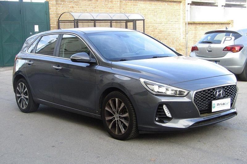 Usata Hyundai i30 GO! 110 CV (80 kW) 2016 Bianco Berlina