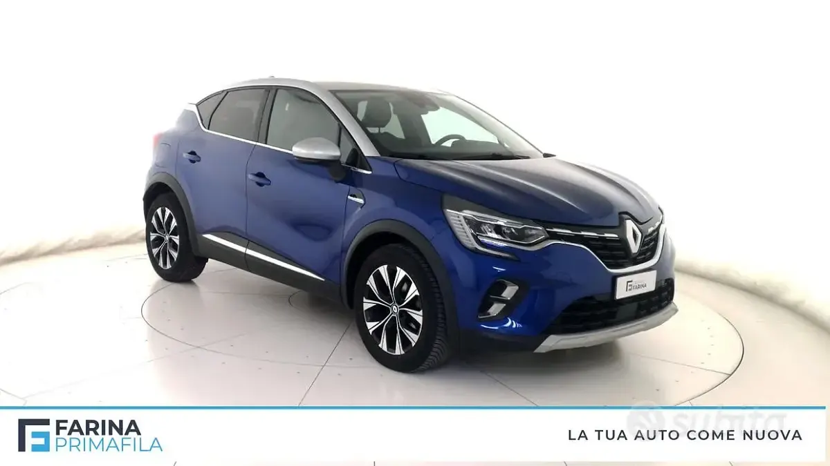 Usata Renault Captur Techno 91 CV (66 kW) 2024 Blu tetto grigio chiaro SUV